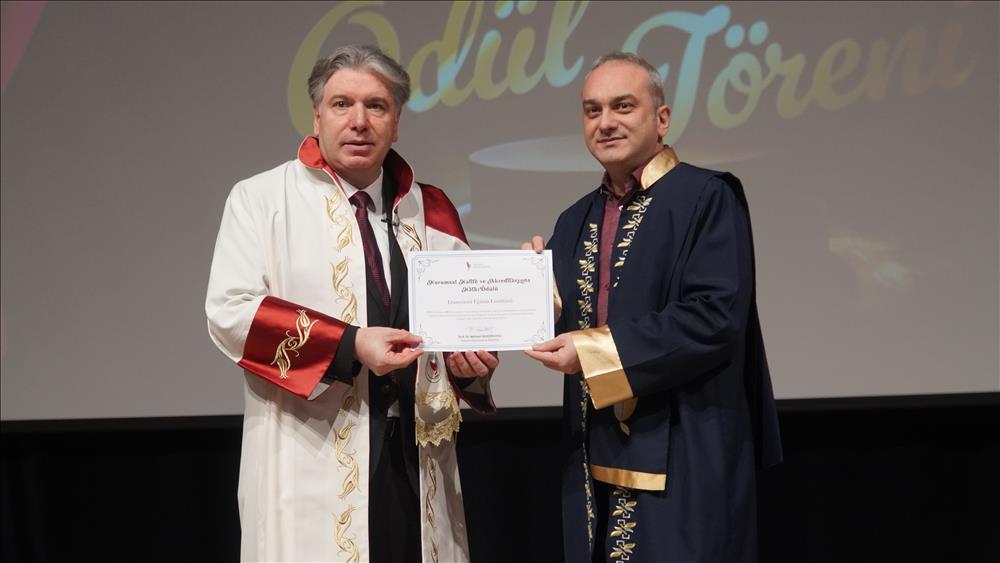 Kurumsal Kalite ve Akreditasyona Katkı Ödülü: En İyi Akademik Birim